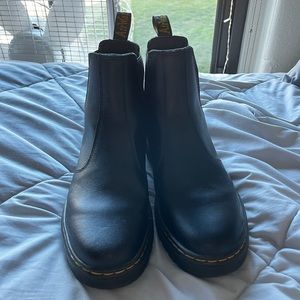 Dr. Martens 2976 smooth leather Chelsea boots